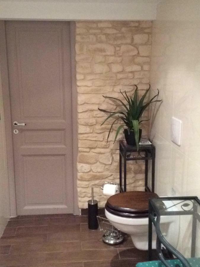 Clot De Felines Chambre Spacieuse Hotel Entrevaux Exterior photo
